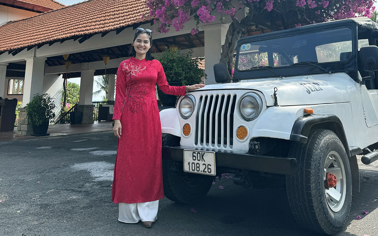 An elegantly modernised Ao Dai